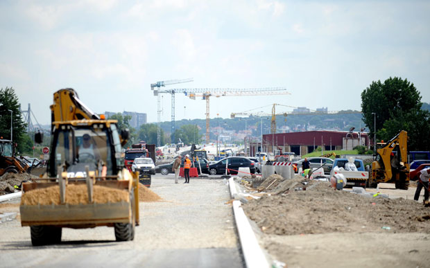 Новим булеваром у јулу 